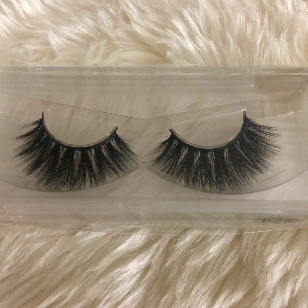 EYELASHES (PLT)